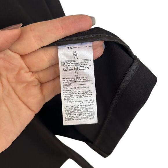 Old Navy Women's Black Oversized Blazer Size Large - Picture 3 of 4